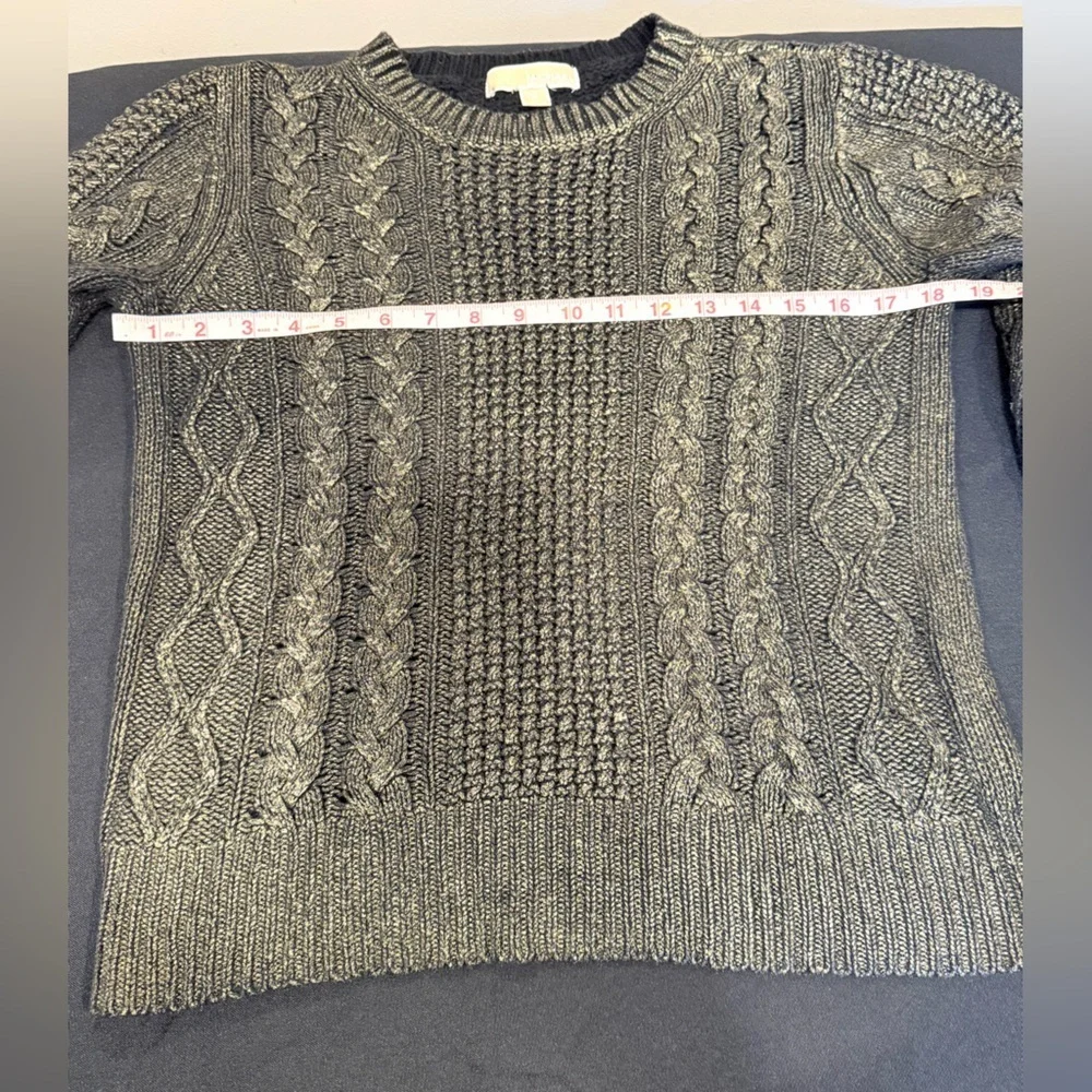 🔥Michael Kors Women’s Black with Gold shimmer Cable Knit Sweater Sz M Like New🔥